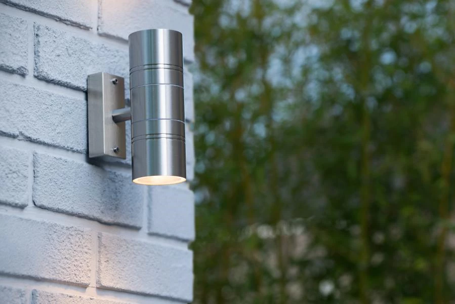 Lucide ARNE-LED - Wall light Indoor/Outdoor - Ø 6,3 cm - LED - GU10 - 2x5W 2700K - IP44 - Satin Chrome - ambiance 2